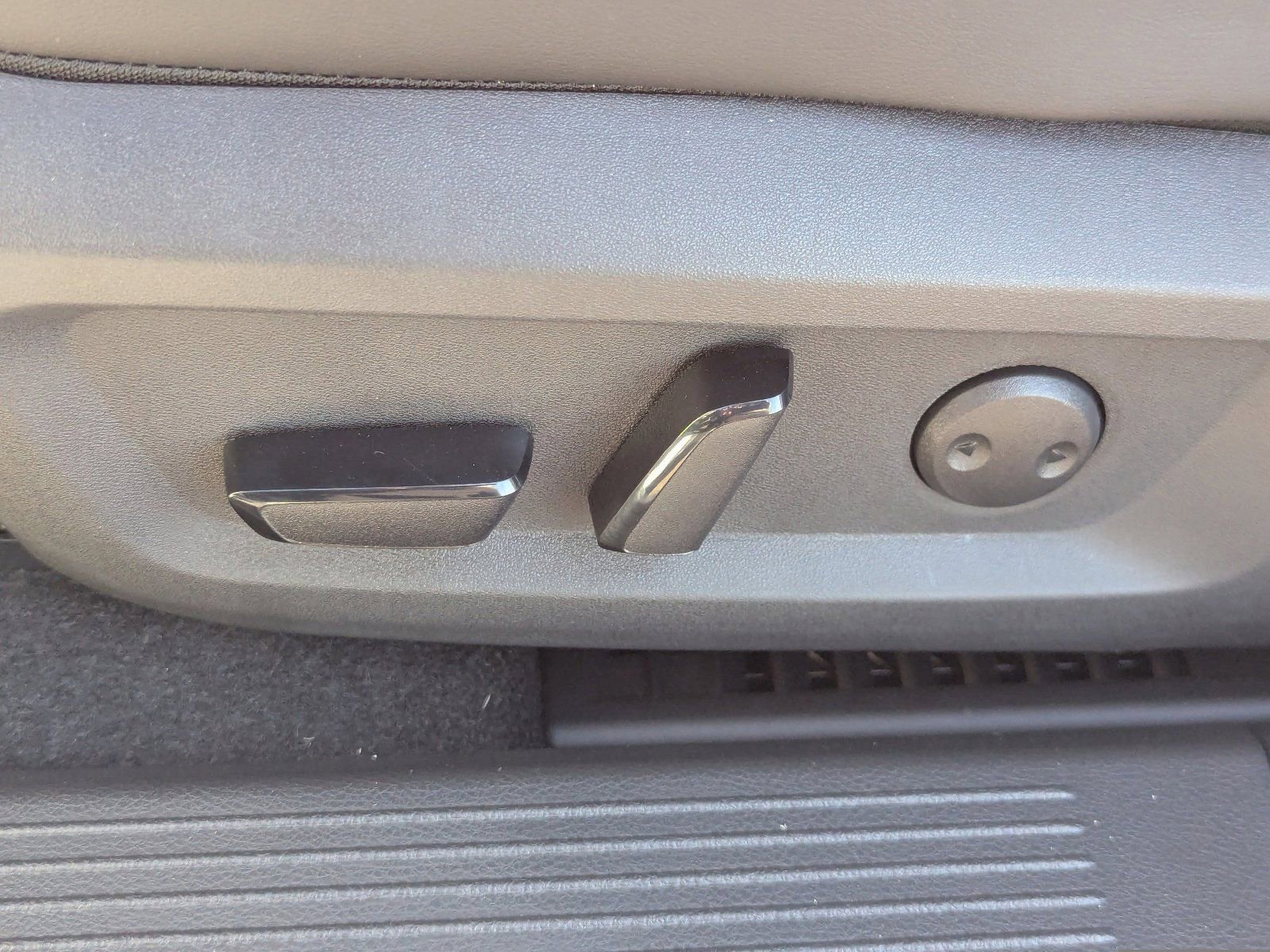 New 2026 Nissan Rogue Platinum w/ Platinum Premium Package image 13