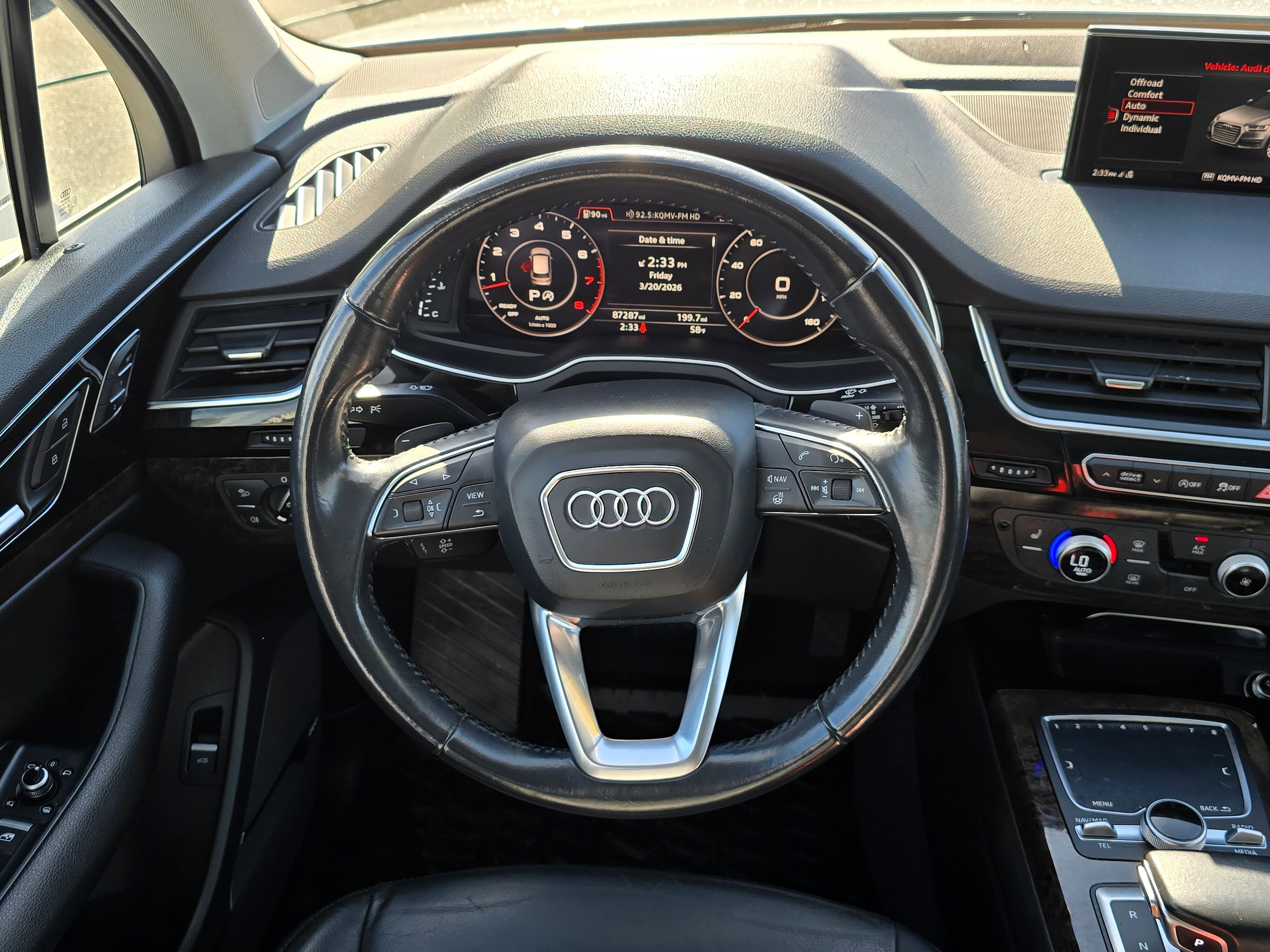 Used 2017 Audi Q7 3.0T Premium Plus w/ Premium Plus Package image 17