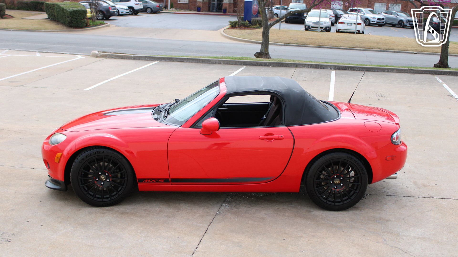 Used 2006 MAZDA MX-5 Miata Sport RWD image 7