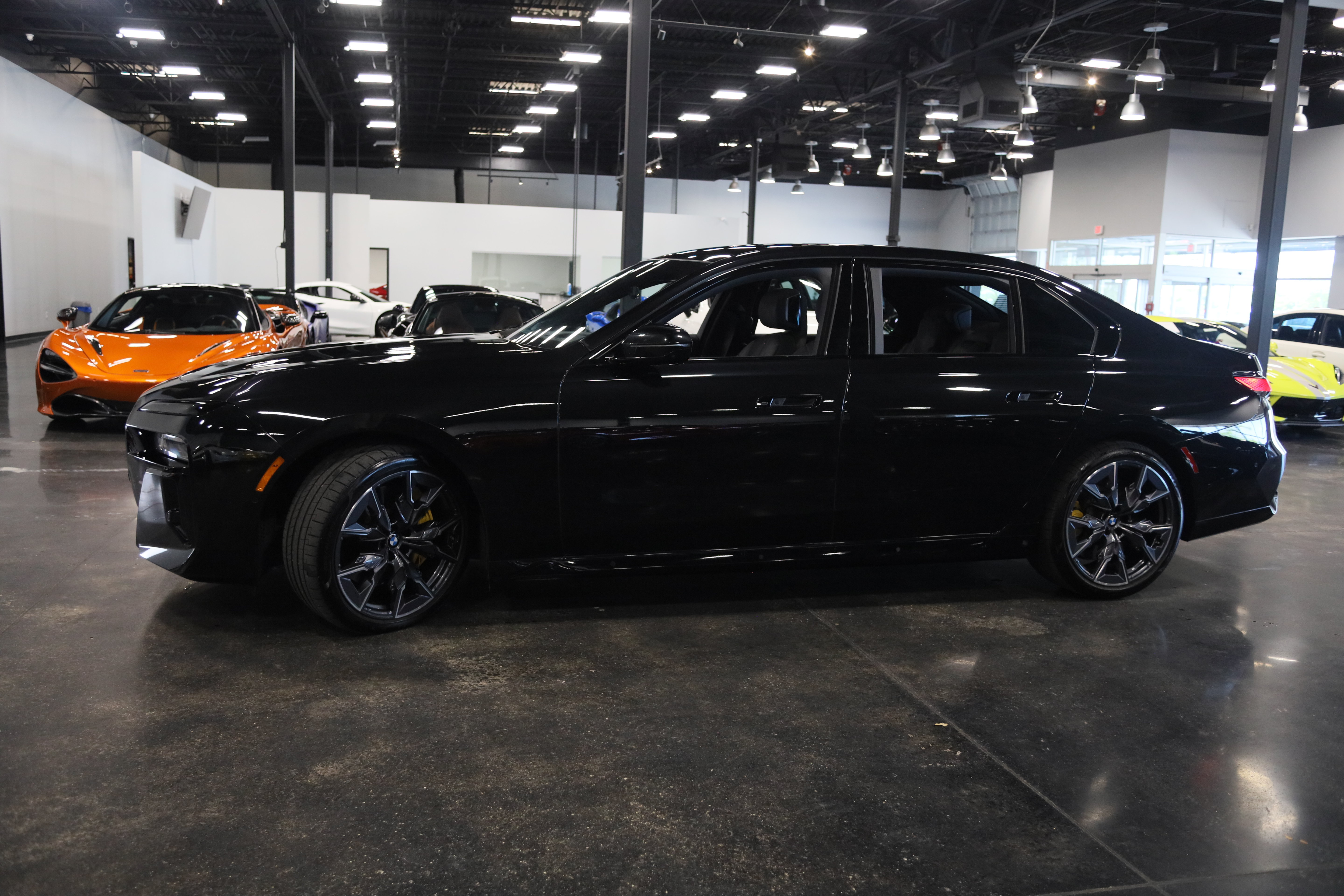 Used 2024 BMW 760i xDrive w/ Executive Package AWD/4WD image 9