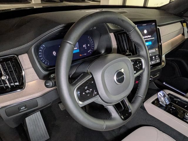 New 2026 Volvo XC90 B6 Plus w/ Protection Package AWD/4WD image 17
