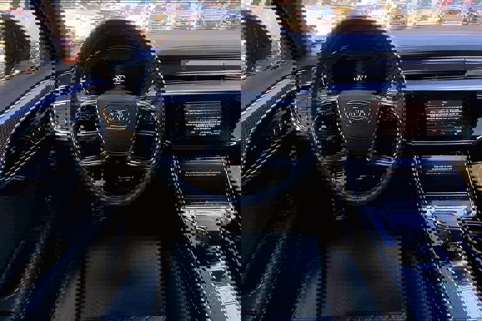 Used 2020 Audi S8 L w/ S8 Executive Package AWD/4WD image 6