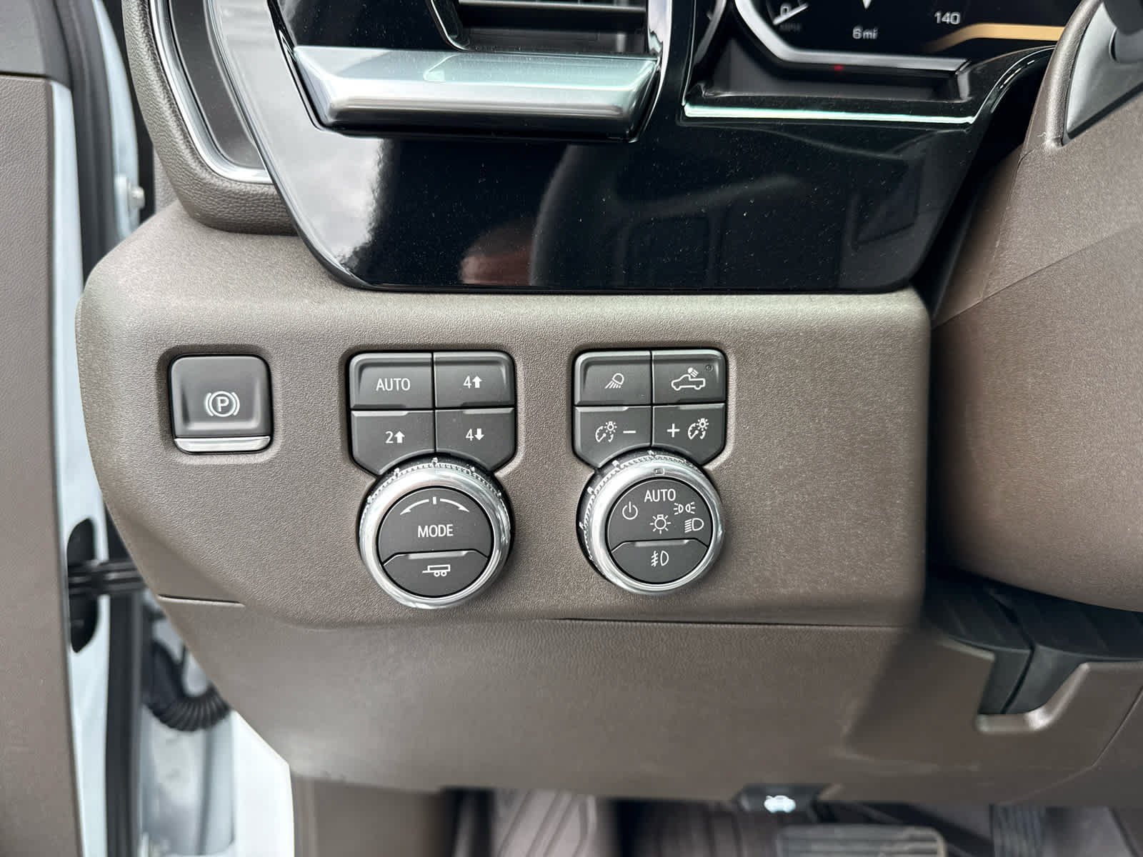 New 2026 GMC Sierra 3500 SLT w/ SLT Convenience Package AWD/4WD image 14