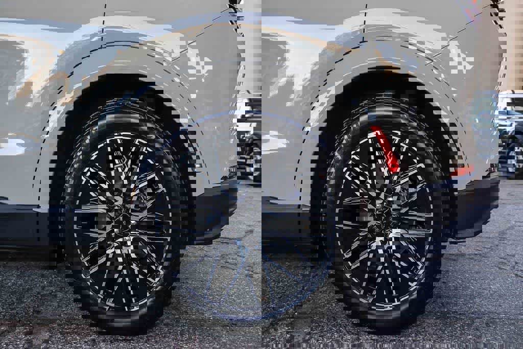 Used 2025 Ford Mustang Mach-E Premium image 10