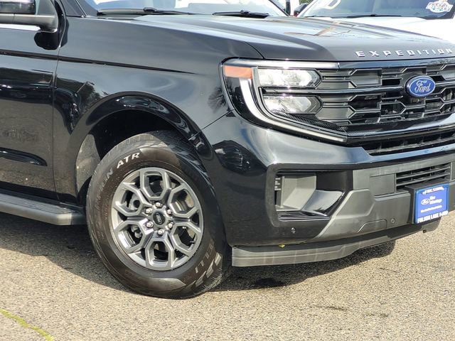 Certified 2025 Ford Expedition Active image 6