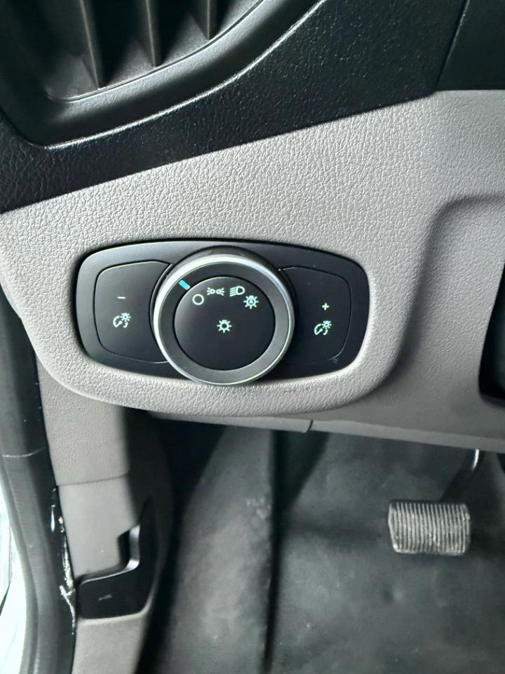 Used 2022 Ford Transit Connect XL image 21