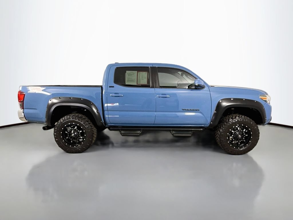 Certified 2019 Toyota Tacoma SR5 AWD/4WD image 9