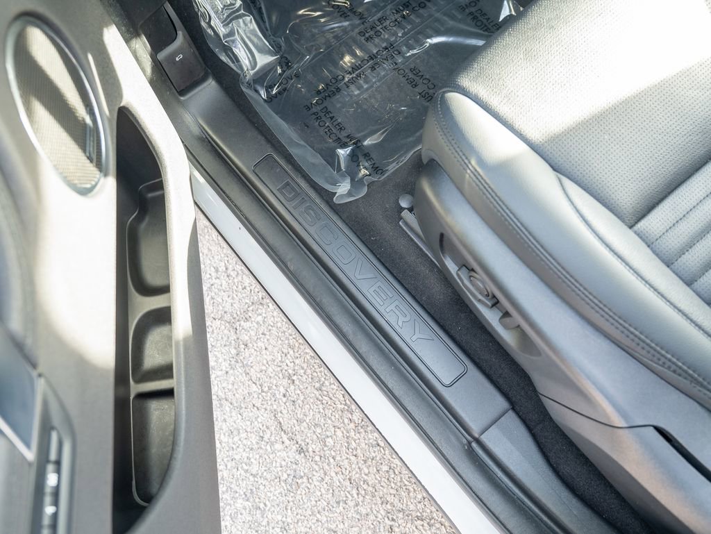 Certified 2025 Land Rover Discovery Sport S AWD/4WD image 17