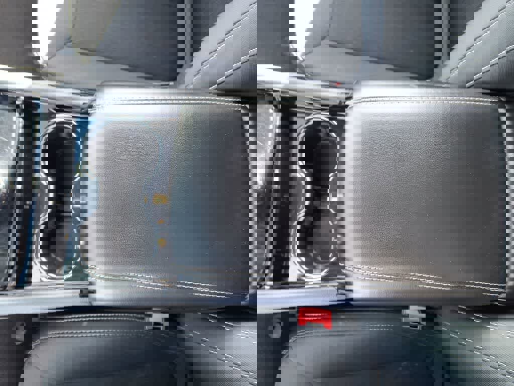 Used 2023 Jeep Grand Cherokee Laredo image 20