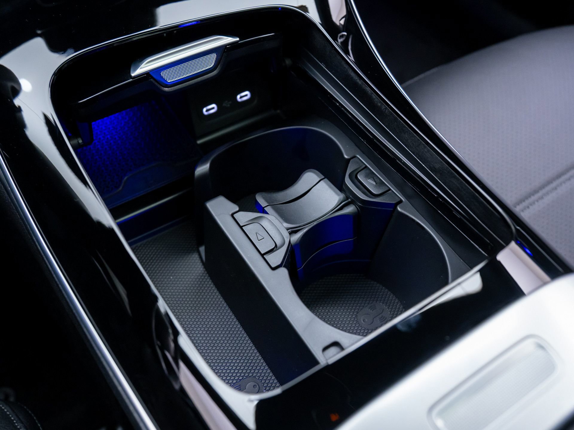 New 2026 Mercedes-Benz C 300 4MATIC Sedan image 32