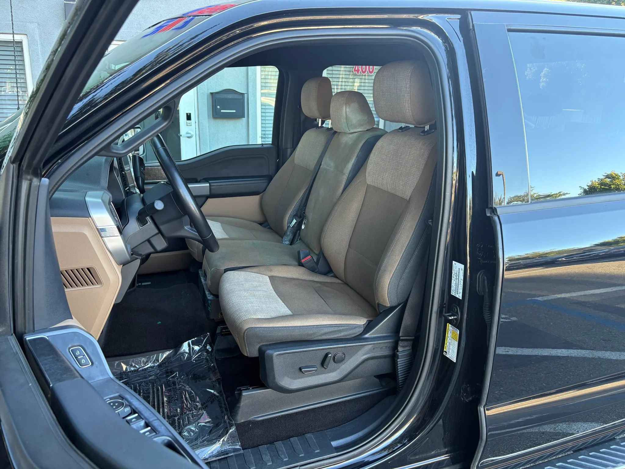Used 2022 Ford F150 XLT w/ Equipment Group 302A High AWD/4WD image 10