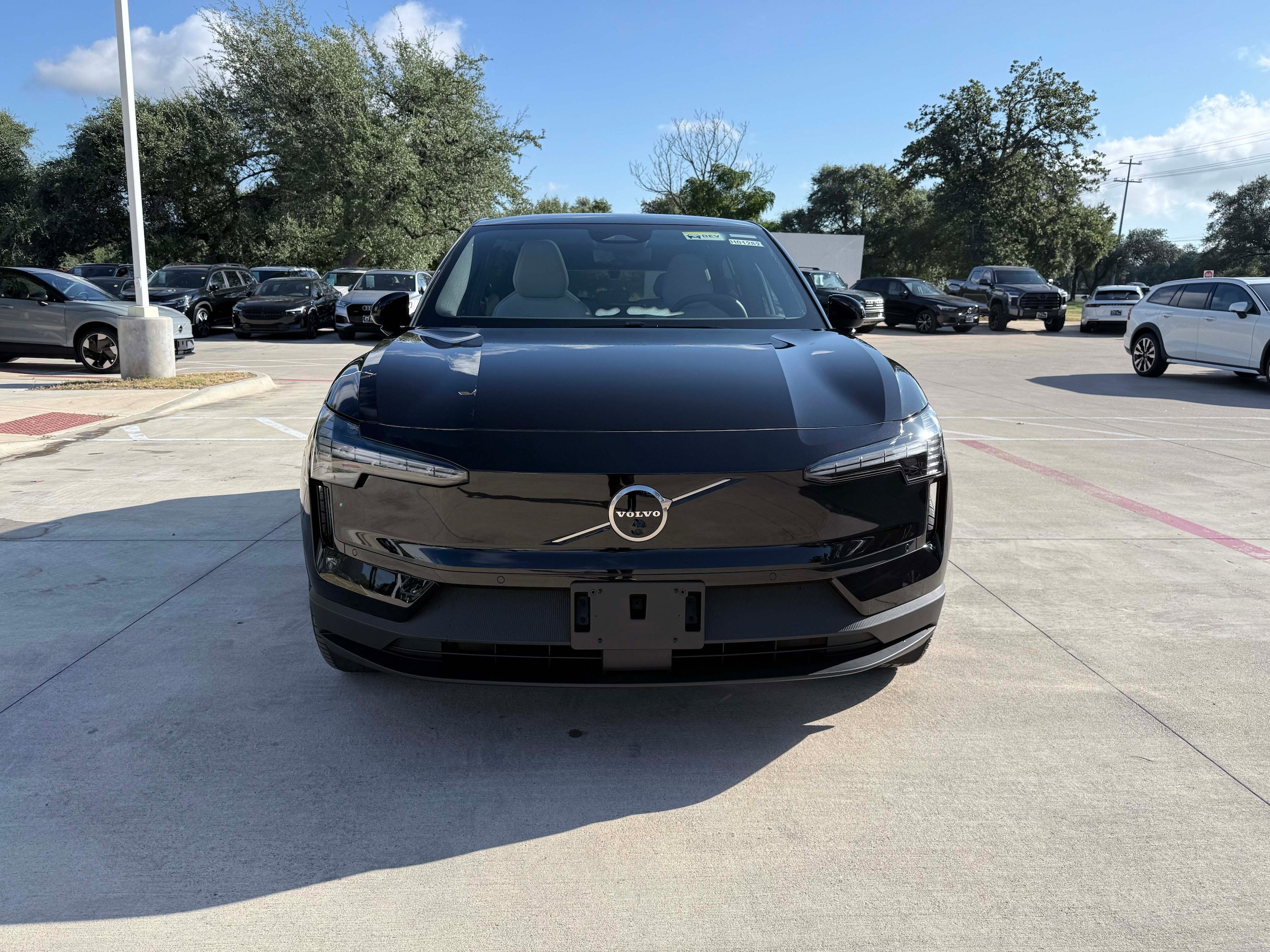 New 2026 Volvo EX30 Ultra w/ Protection Package Premier AWD/4WD image 8