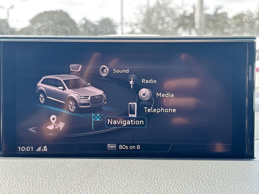 Used 2018 Audi Q7 3.0T Premium Plus w/ Premium Plus Package AWD/4WD image 16