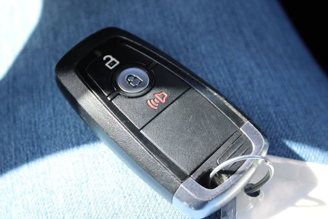 Used 2023 Ford Edge SE w/ Black Appearance Package AWD/4WD image 25