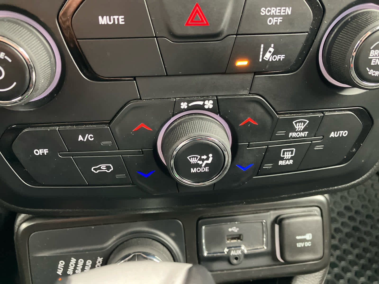 Used 2023 Jeep Renegade Trailhawk image 21