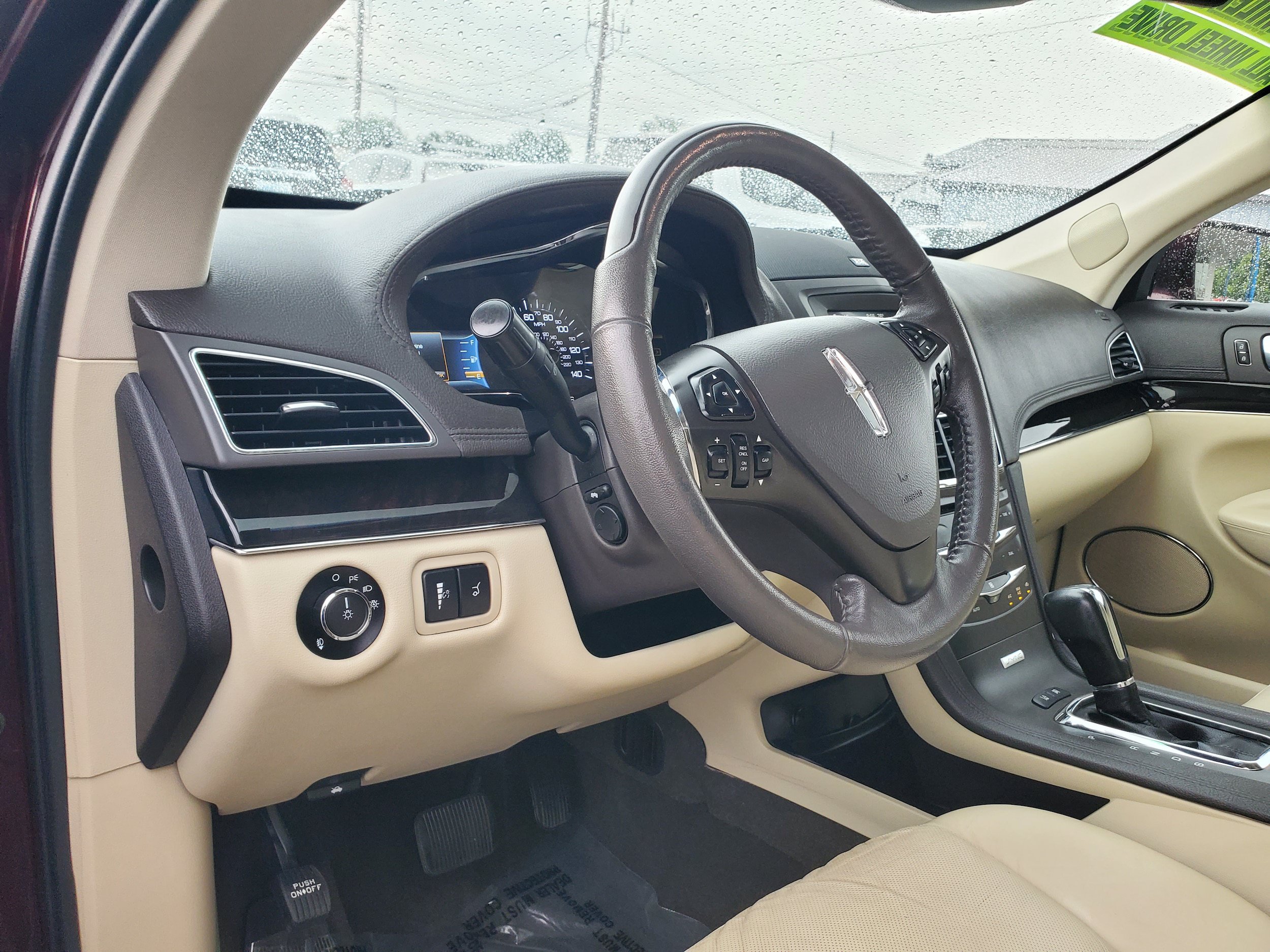 Used 2019 Lincoln MKT AWD image 11