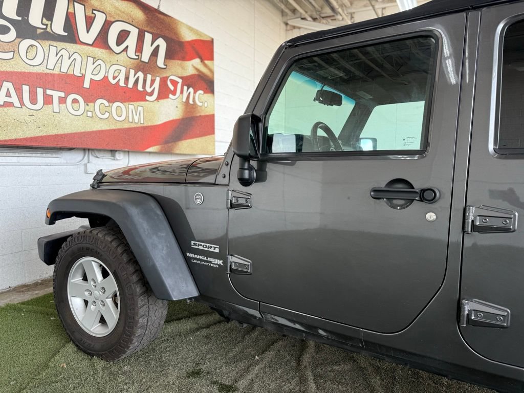 Used 2018 Jeep Wrangler Unlimited Sport S AWD/4WD image 13