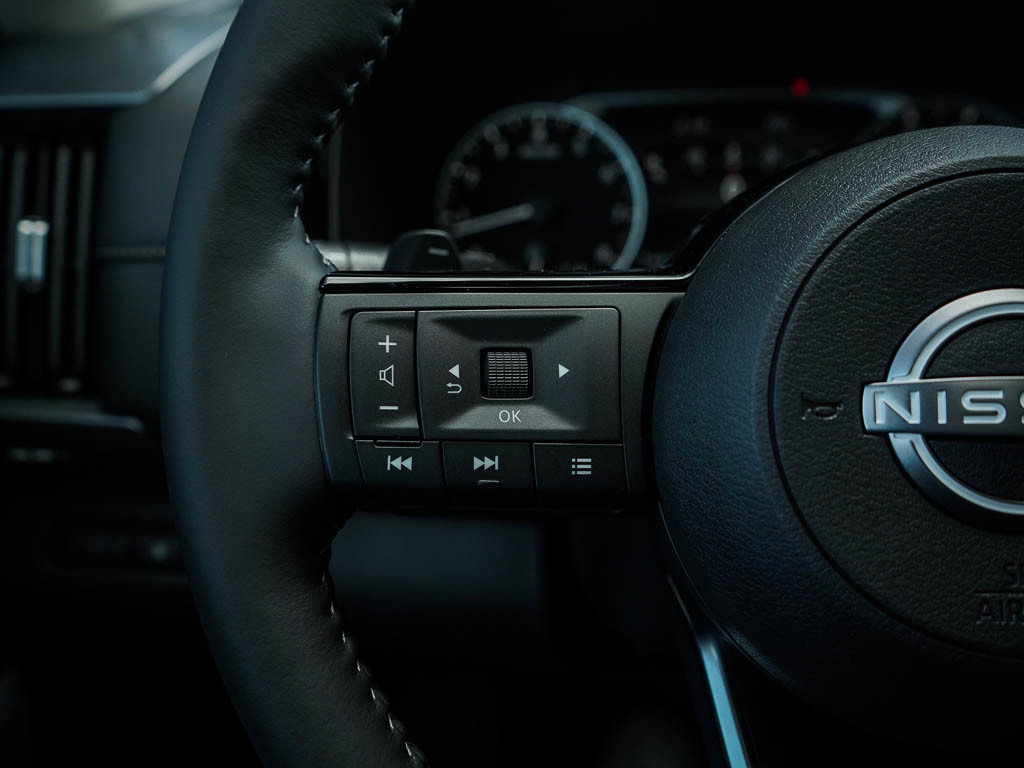 New 2025 Nissan Pathfinder SL w/ SL Premium Package image 22