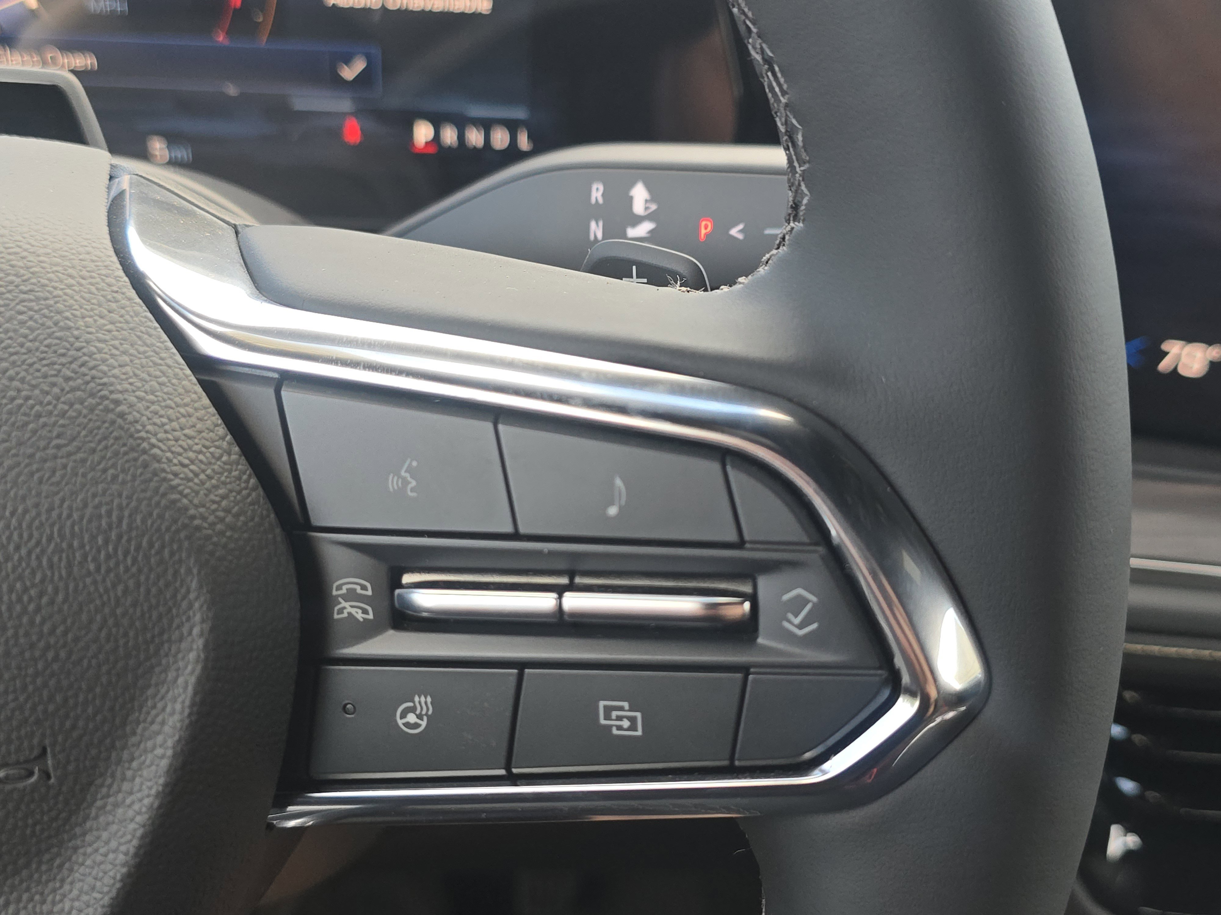 New 2025 Chevrolet Suburban Premier image 10