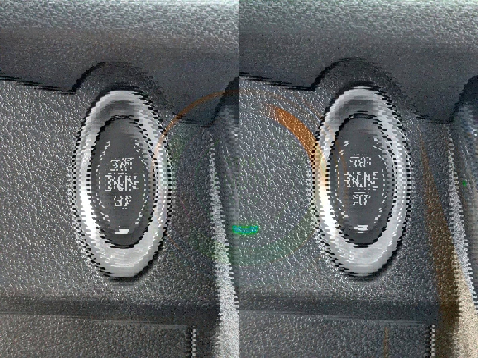 Used 2025 Chevrolet Traverse RS image 33