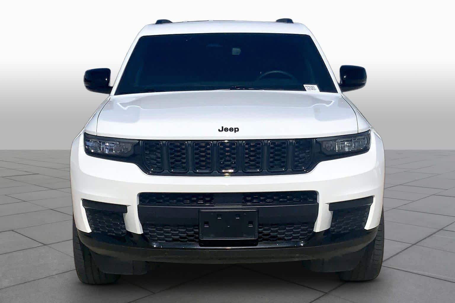 Used 2023 Jeep Grand Cherokee L Laredo AWD/4WD image 4