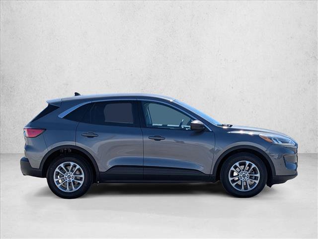 Used 2022 Ford Escape SE w/ Convenience Package FWD image 4