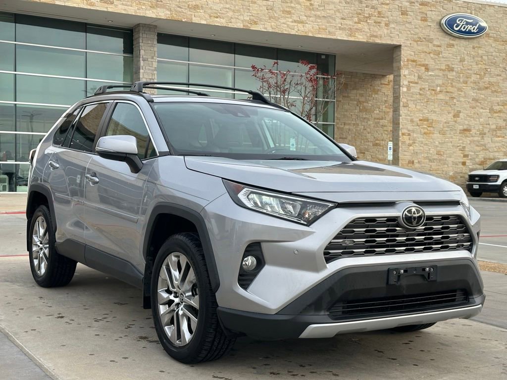 Used 2021 Toyota RAV4 Limited w/ Carpet Mat Package (TMS) image 18