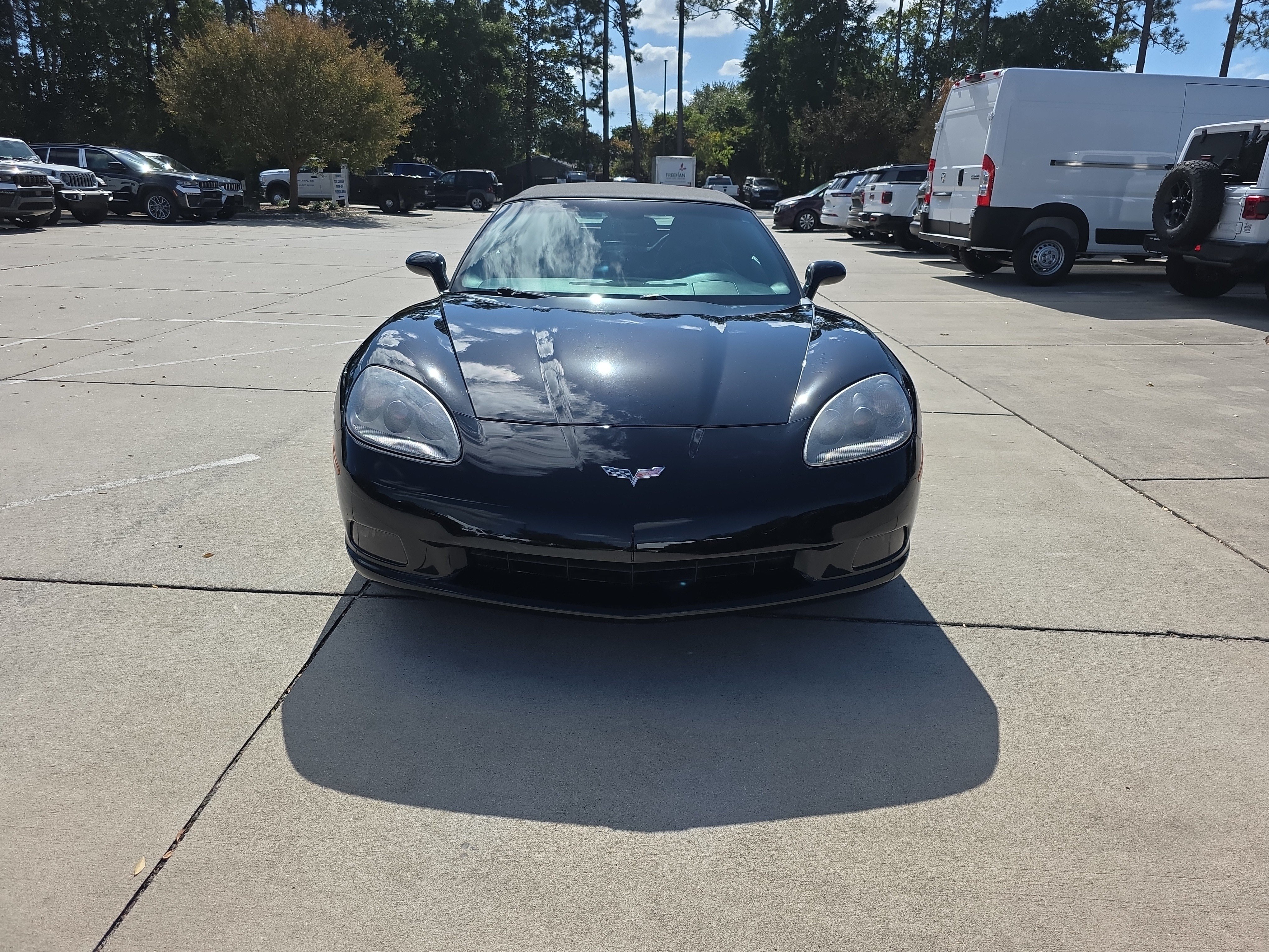 Used 2009 Chevrolet Corvette Convertible w/ Preferred Equipment Group RWD image 3