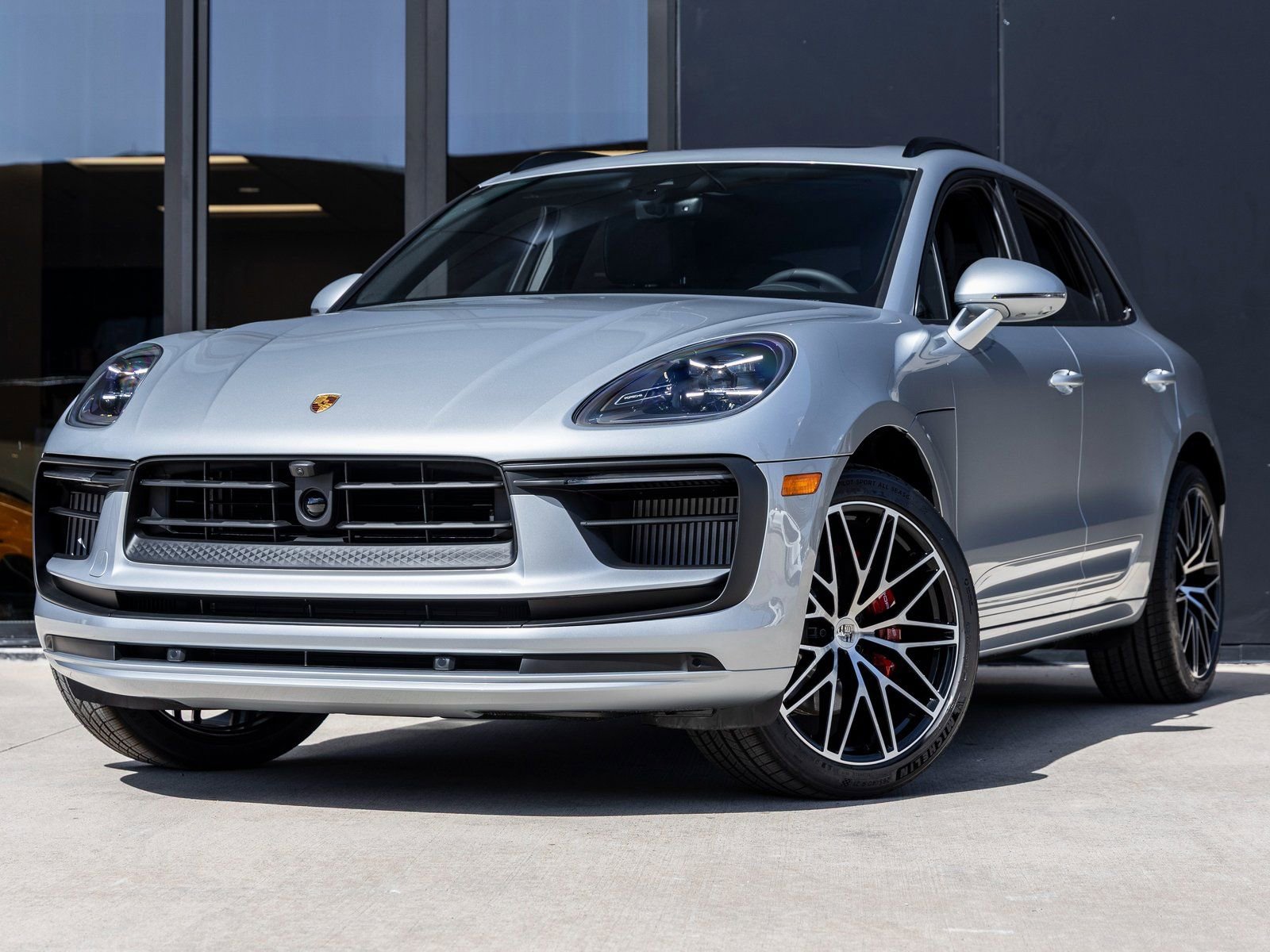 Certified 2025 Porsche Macan S video 1