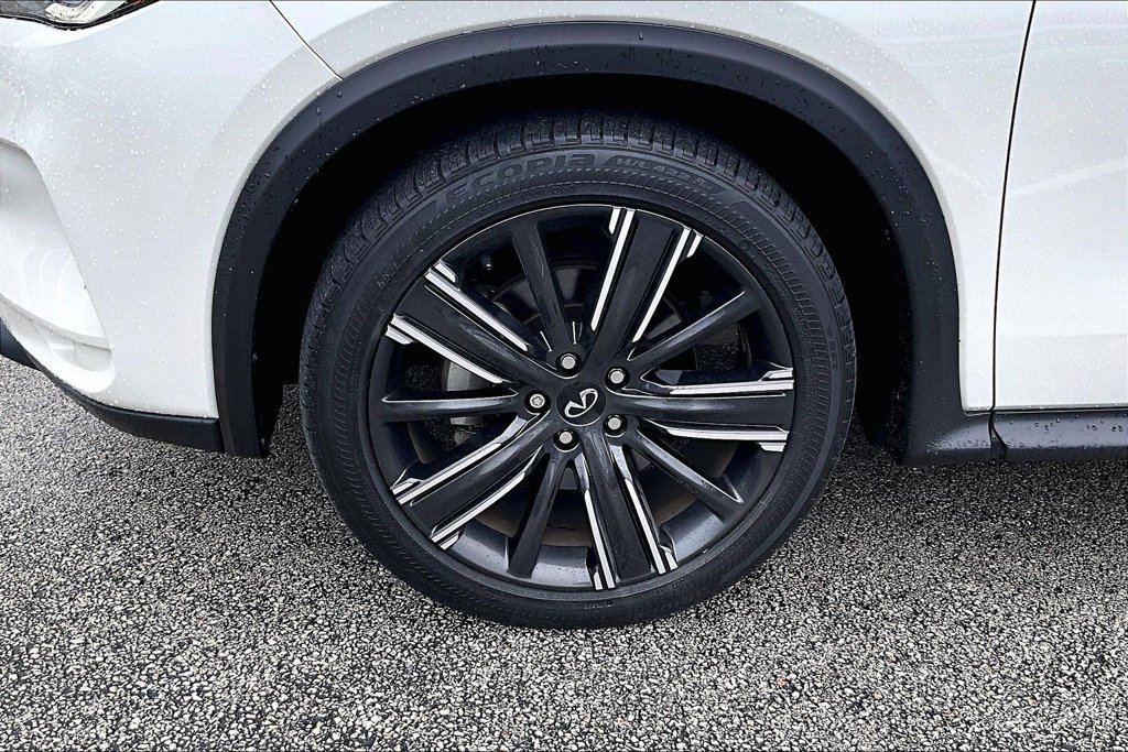 Certified 2022 INFINITI QX50 Luxe w/ Appearance Package FWD image 11