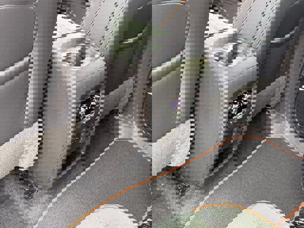 Used 2024 GMC Acadia AT4 w/ Super Cruise Package image 29