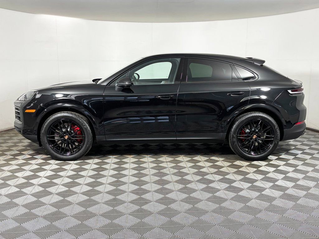 Certified 2026 Porsche Cayenne S AWD/4WD image 2