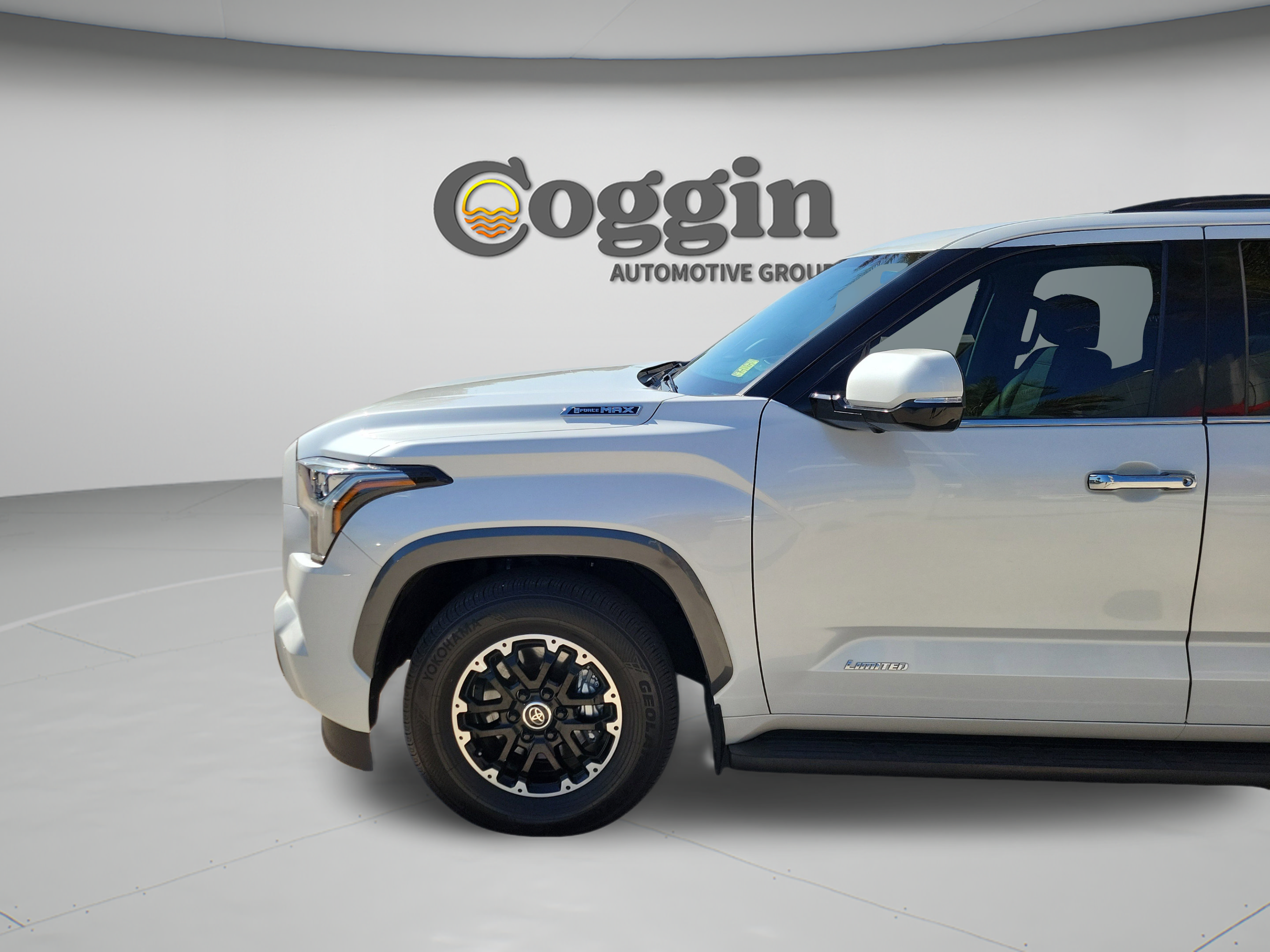 Certified 2023 Toyota Sequoia Limited w/ TRD Off-Road Package AWD/4WD image 32