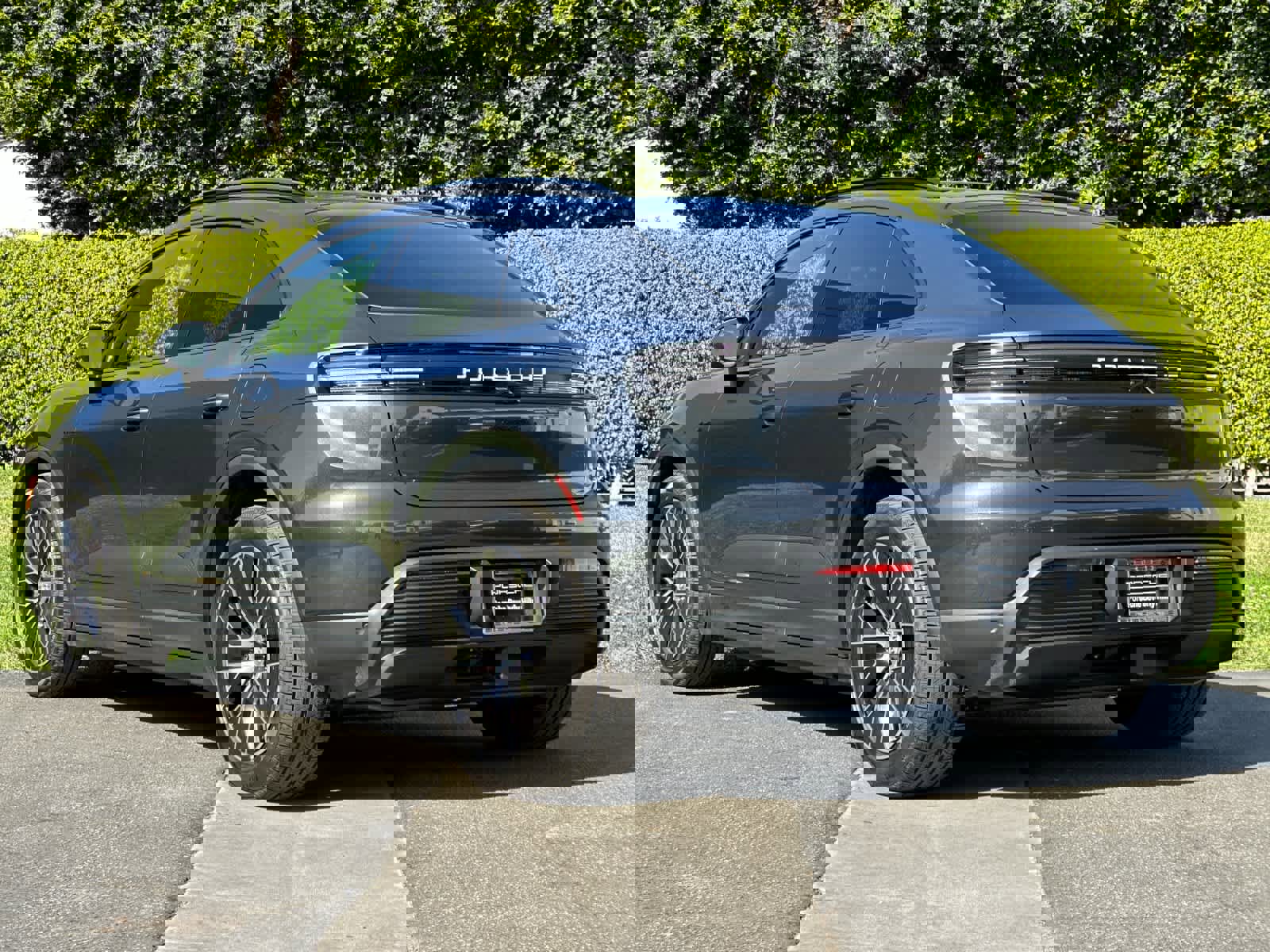 New 2025 Porsche Macan 4 Electric image 3