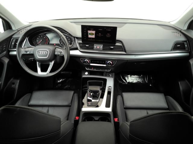 Used 2024 Audi Q5 2.0T Premium image 3