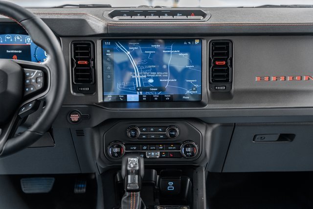 New 2025 Ford Bronco Outer Banks w/ Sasquatch Package image 27