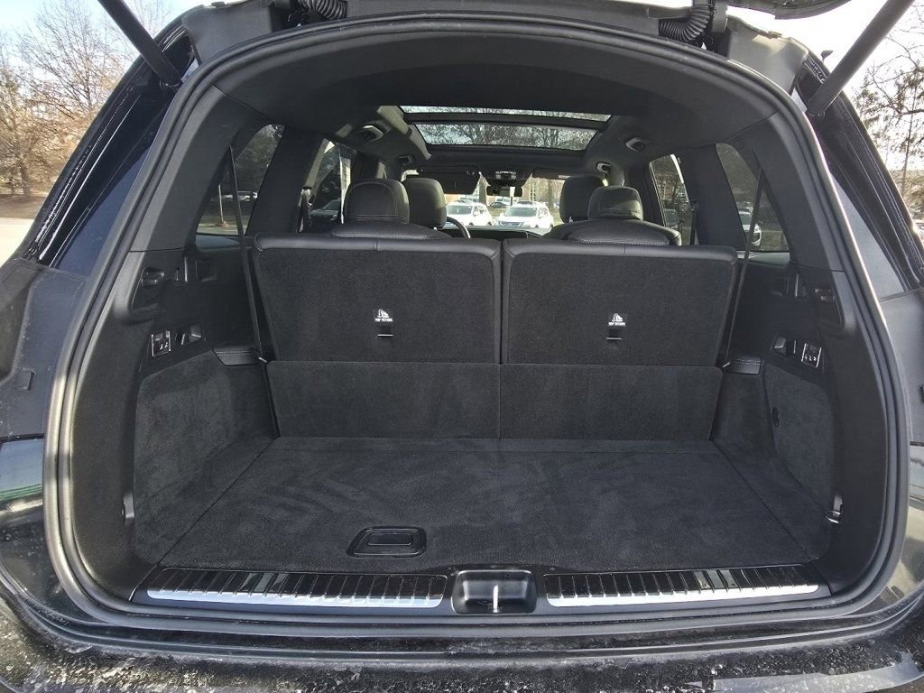 Used 2025 Mercedes-Benz GLS 450 4MATIC image 18