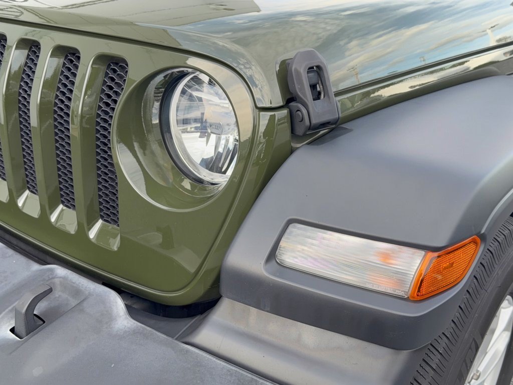 Used 2023 Jeep Wrangler Unlimited Sport w/ Sun And Sound Package AWD/4WD image 12