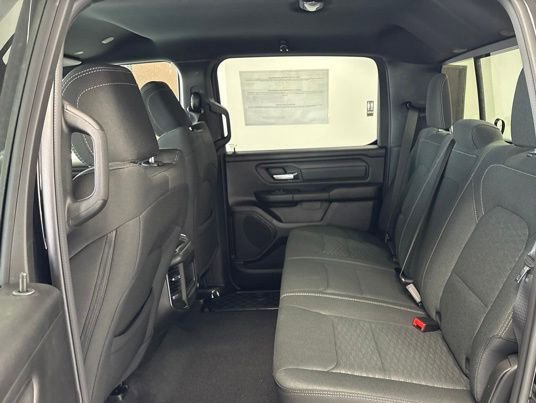 New 2026 RAM 1500 Express AWD/4WD image 16