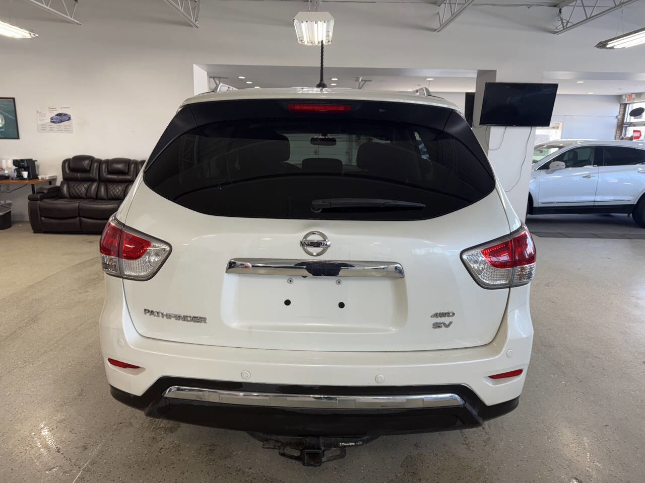 Used 2015 Nissan Pathfinder SL AWD/4WD image 9