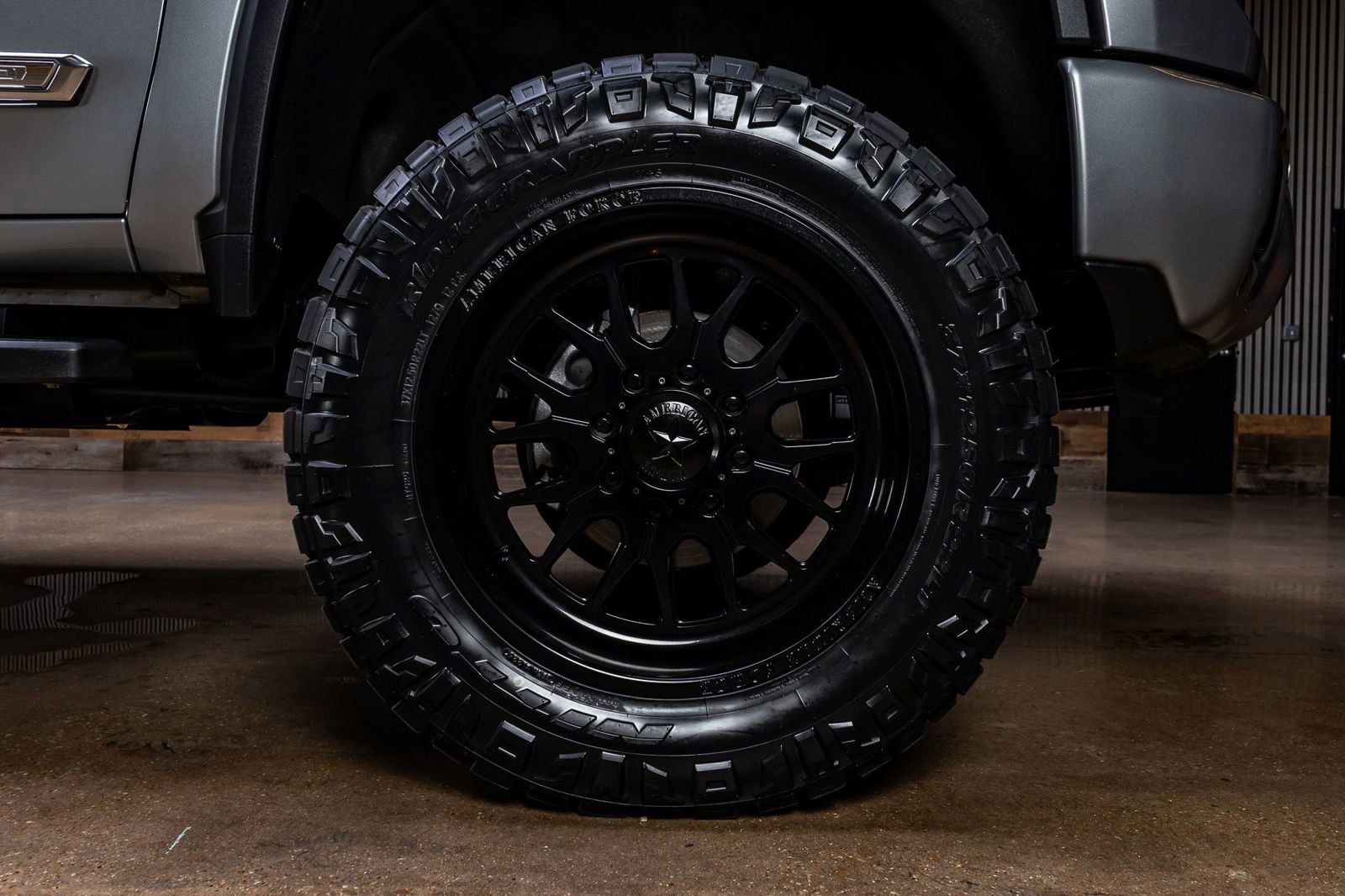 Used 2024 Chevrolet Silverado 2500 High Country w/ High Country Premium Package AWD/4WD image 13