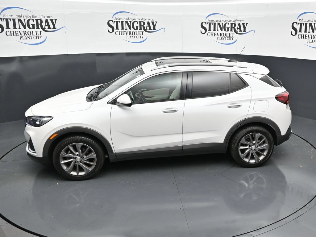 Used 2021 Buick Encore GX Essence w/ Experience Buick Package FWD image 21
