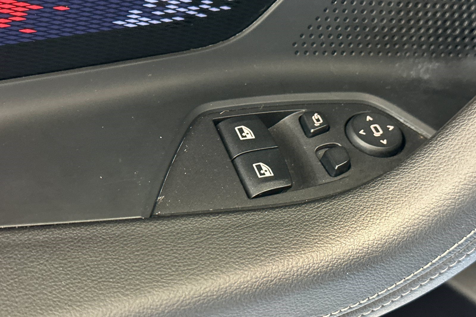 Used 2023 BMW M2 w/ Lighting Package RWD image 14