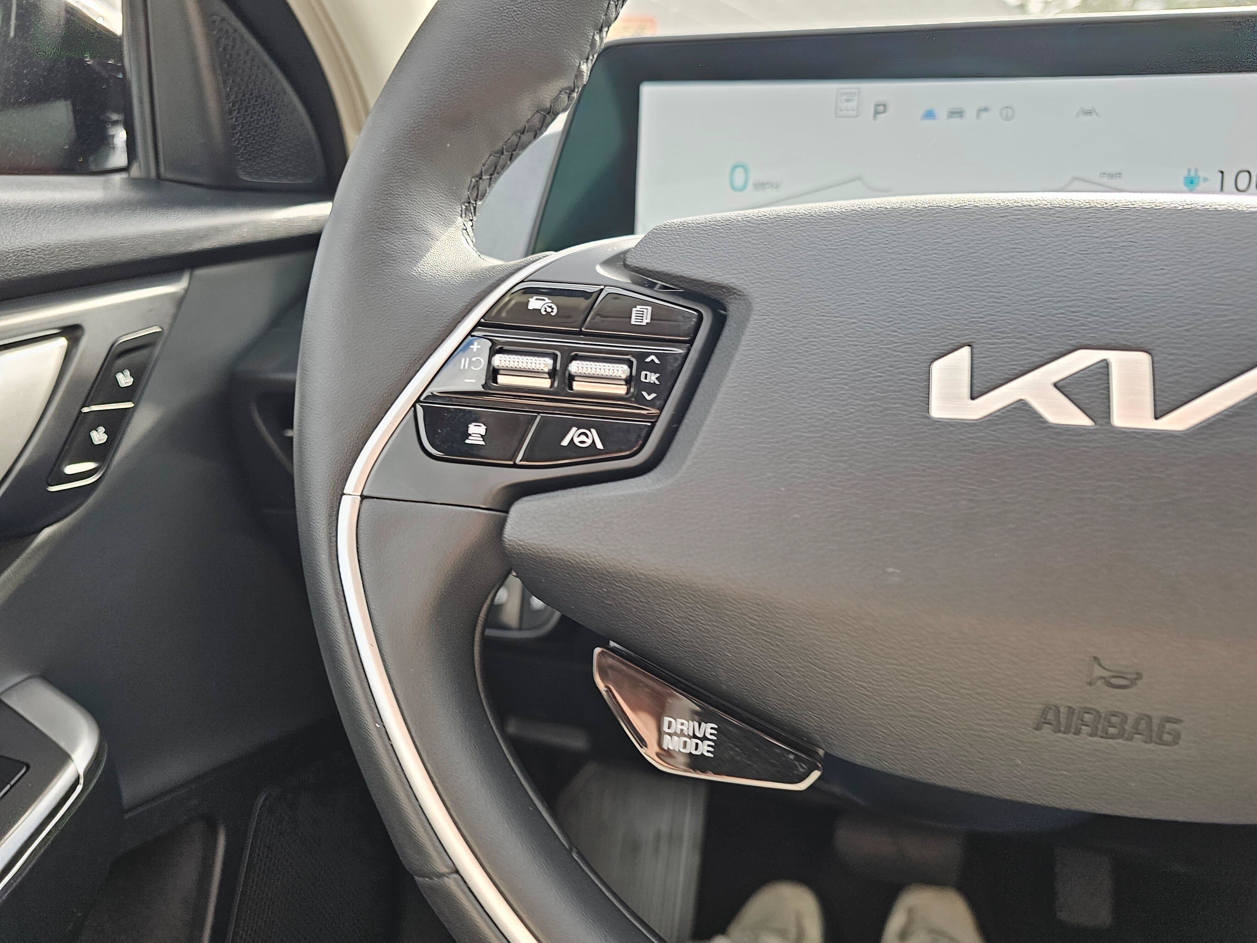 Used 2024 Kia EV6 Light AWD/4WD image 30