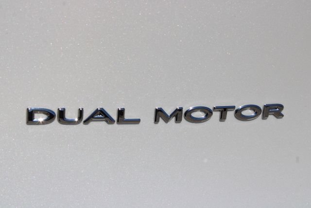 Used 2022 Tesla Model Y Long Range AWD/4WD image 6