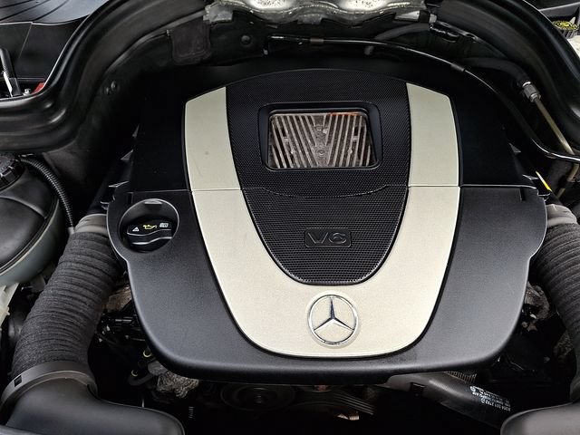 Used 2012 Mercedes-Benz GLK 350 4MATIC image 29