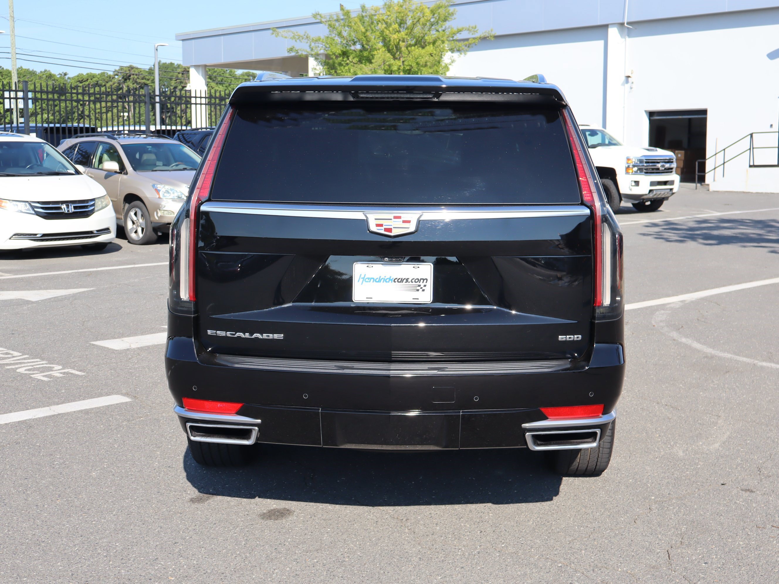 Used 2024 Cadillac Escalade Premium Luxury AWD/4WD image 9