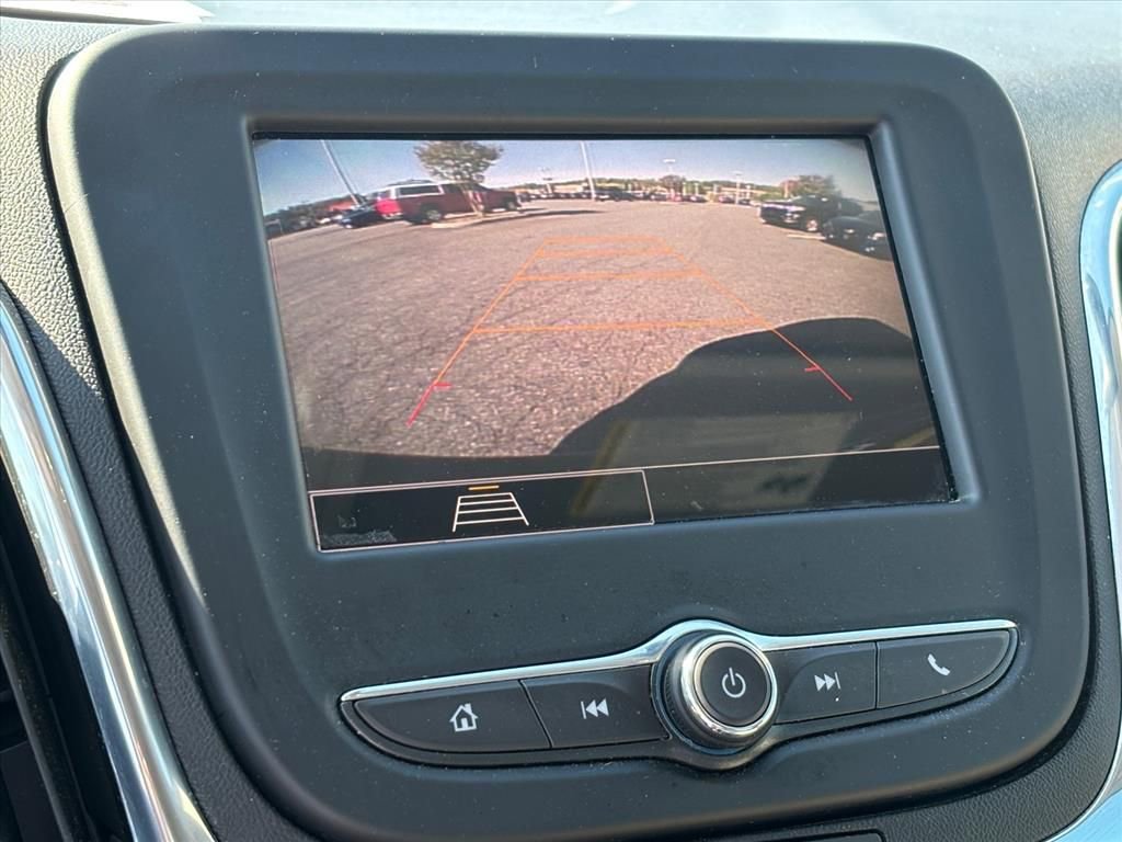 Used 2023 Chevrolet Equinox LS w/ Midnight Edition FWD image 5