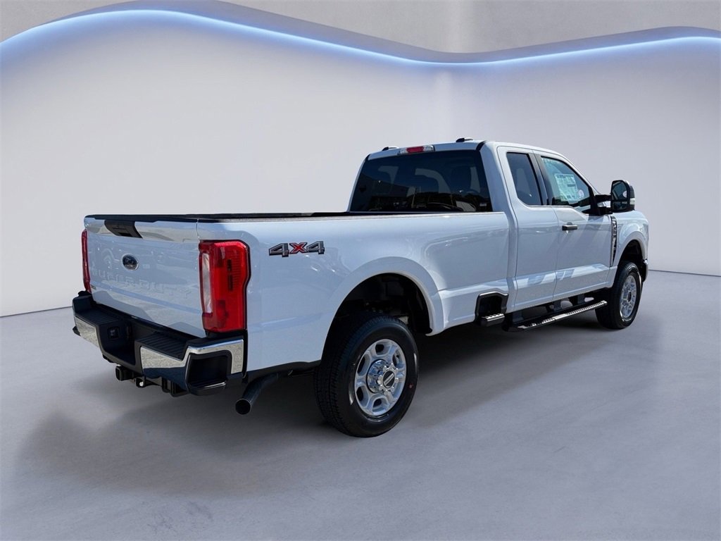 New 2026 Ford F350 XLT image 3