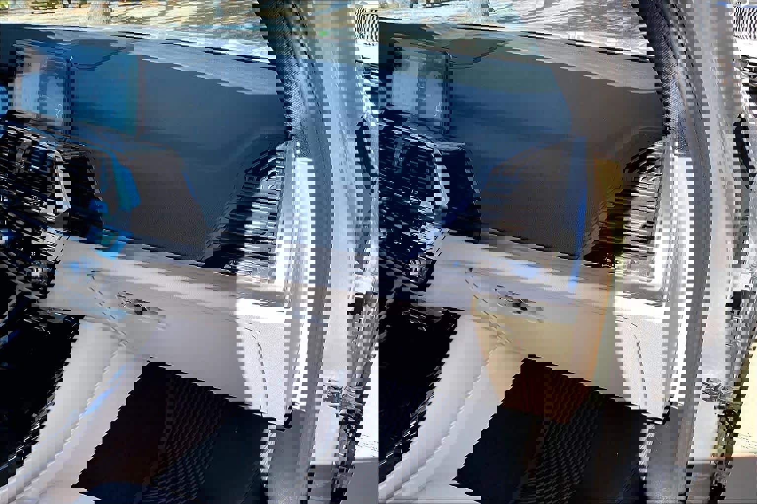 Used 2020 BMW X3 xDrive30i w/ Premium Package image 19